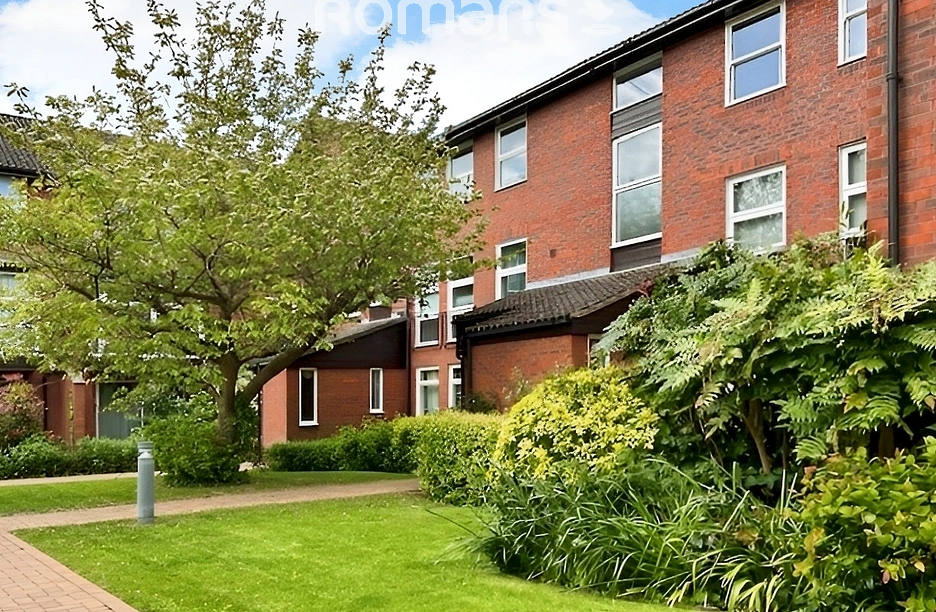 2 bedroom apartment to rent - Fountain Gardens, Windsor, Berkshire, SL4 - Property View 1