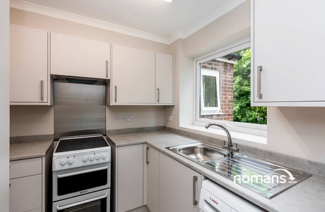 3 bedroom apartment to rent - Kings Road, Fleet, Hampshire, GU51 - Property View 3