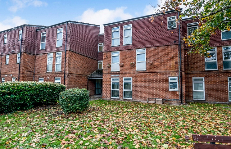 studio to rent - Baines House, Abbey Barn Road, High Wycombe, HP11