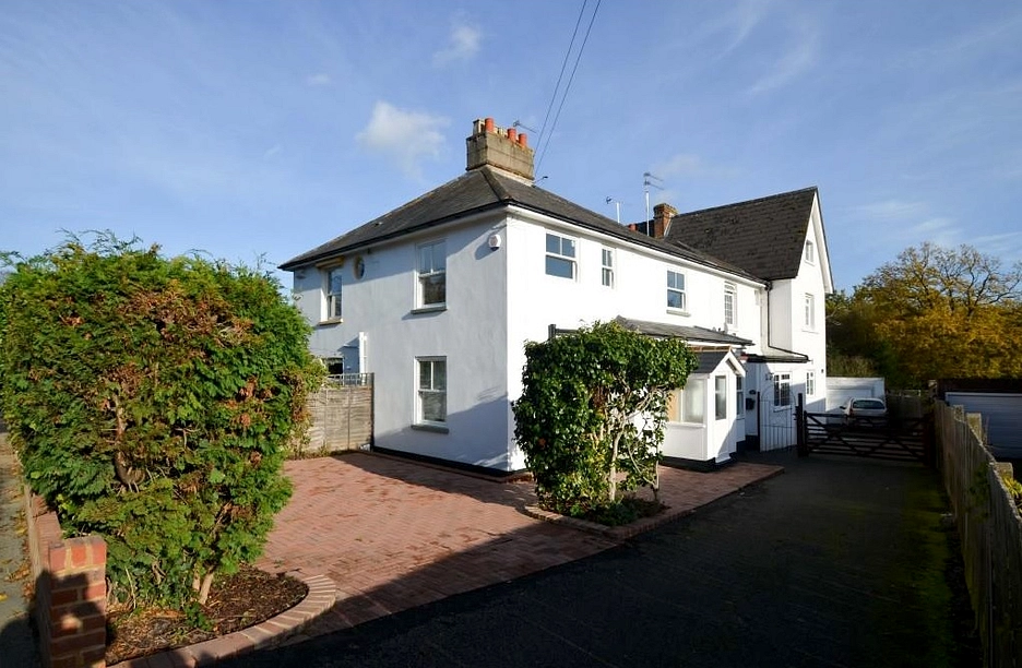 2 bedroom semi detached to rent - Stroude Road, Virginia Water, GU25 - Property View 1