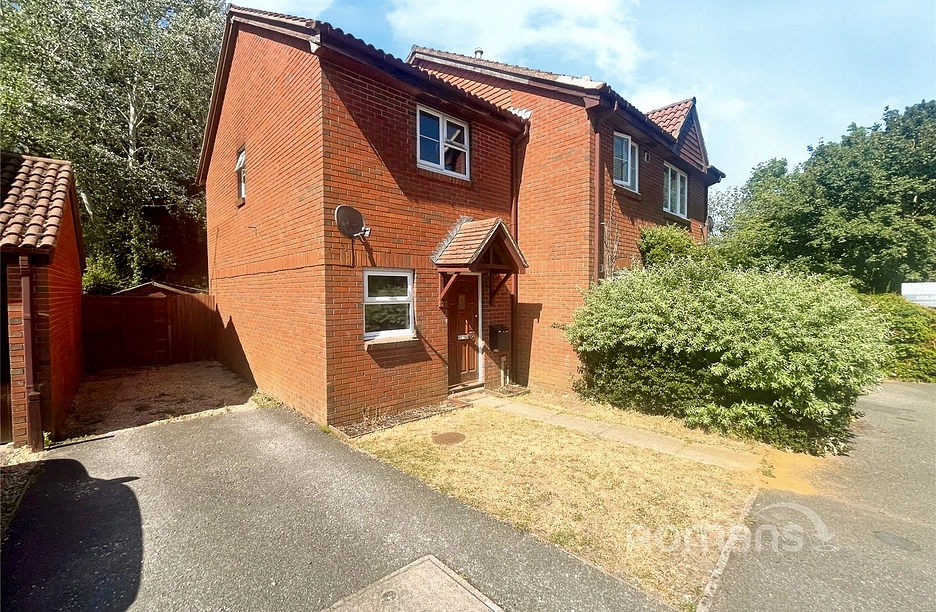2 bedroom house for sale - St. Peters Gardens, Wrecclesham, Farnham, Surrey, GU10 - Property View 1