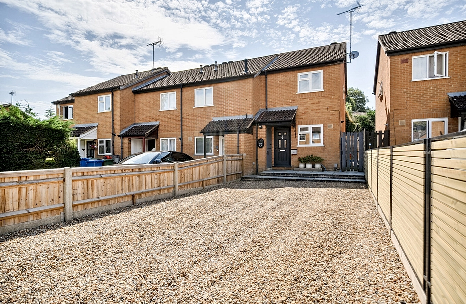 2 bedroom house for sale - Frensham, Bracknell, Berkshire, RG12 - Property View 1