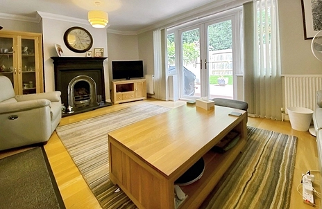 3 bedroom house for sale - Masefield Gardens, Crowthorne, Berkshire, RG45 - Property View 2