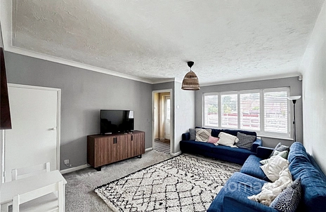 3 bedroom house for sale - Pinewood Park, Farnborough, Hampshire, GU14 - Property View 3