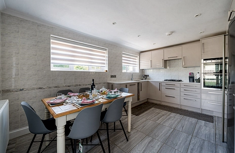 5 bedroom house for sale - Selsdon Avenue, Woodley, Reading, Berkshire, RG5 - Property View 2