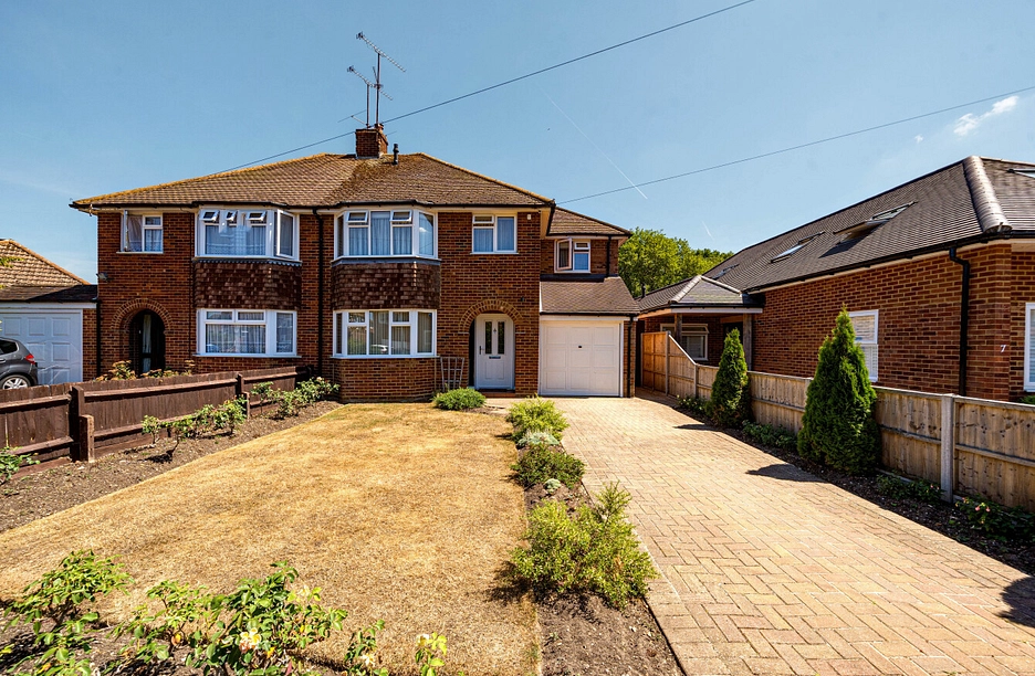 5 bedroom house for sale - Selsdon Avenue, Woodley, Reading, Berkshire, RG5 - Property View 1