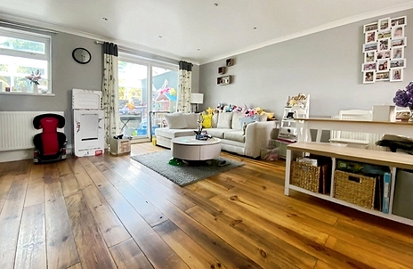 3 bedroom house for sale - Derwent Close, Wokingham, Berkshire, RG41 - Property View 2