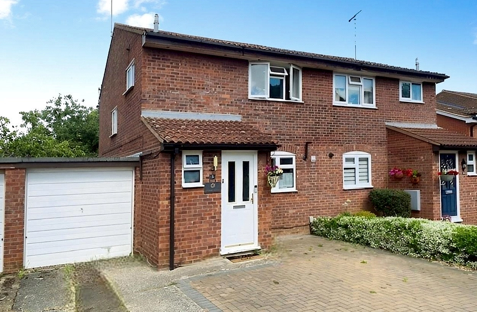 3 bedroom house for sale - Derwent Close, Wokingham, Berkshire, RG41 - Property View 1
