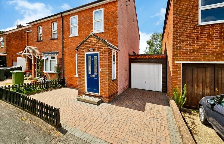 2 bedroom house for sale - Regent Street, Fleet, Hampshire, GU51