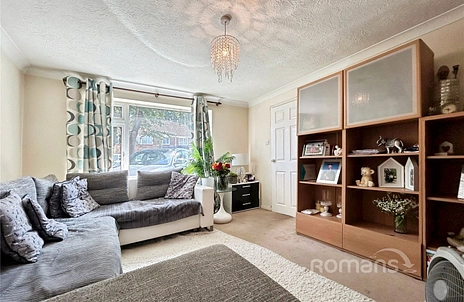 3 bedroom house for sale - Newfield Avenue, Farnborough, Hampshire, GU14 - Property View 2