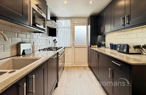 3 bedroom house for sale - Normanton Road, Basingstoke, Hampshire, RG21 - Property View 3