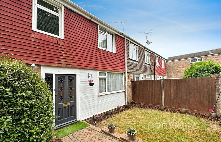 3 bedroom house for sale - Normanton Road, Basingstoke, Hampshire, RG21