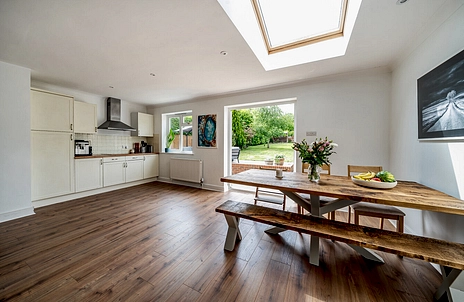 4 bedroom house for sale - Weybourne Road, Farnham, Surrey, GU9 - Property View 3