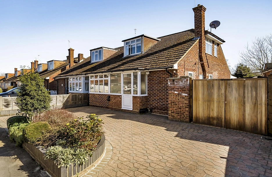 4 bedroom house for sale - Walpole Road, Old Windsor, Windsor, Berkshire, SL4 - Property View 1