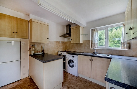 2 bedroom bungalow for sale - Folly Lane North, Farnham, Surrey, GU9 - Property View 3