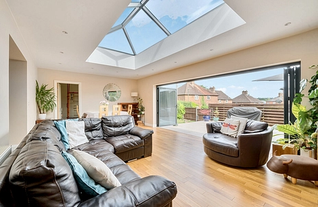 5 bedroom house for sale - Stoke Hills, Farnham, Surrey, GU9 - Property View 2