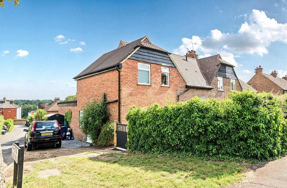 5 bedroom house for sale - Stoke Hills, Farnham, Surrey, GU9 - Property View 1