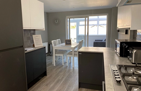 4 bedroom house for sale - Claverdon, Bracknell, Berkshire, RG12 - Property View 2