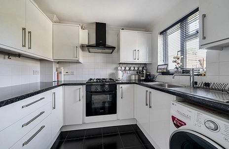 2 bedroom house for sale - Coombe Pine, Bracknell, Berkshire, RG12 - Property View 2