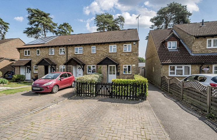 2 bedroom house for sale - Coombe Pine, Bracknell, Berkshire, RG12