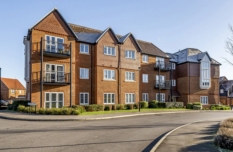 2 bedroom apartment for sale - Clematis Court, Warfield, Bracknell, Berkshire, RG42 - Property View 1