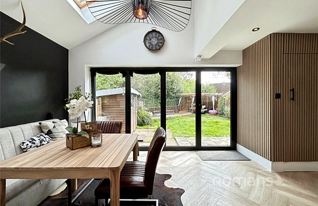 4 bedroom house for sale - Beechnut Drive, Blackwater, Camberley, Hampshire, GU17 - Property View 2