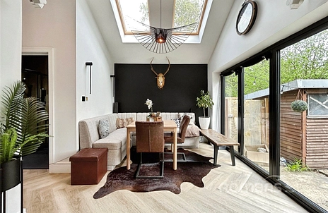 4 bedroom house for sale - Beechnut Drive, Blackwater, Camberley, Hampshire, GU17 - Property View 3