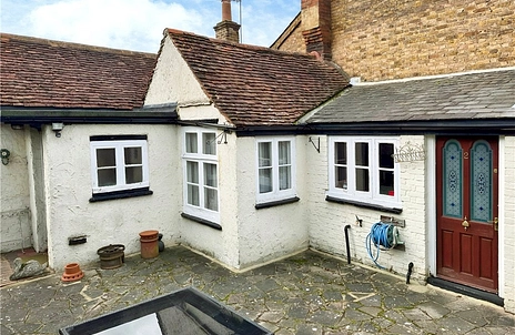 2 bedroom bungalow for sale - Gore Road, Burnham, Slough, SL1 - Property View 2