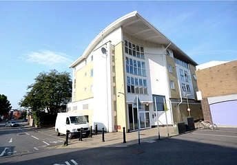 1 bedroom apartment for sale - Queensmead, Farnborough, Hampshire, GU14 - Property View 1