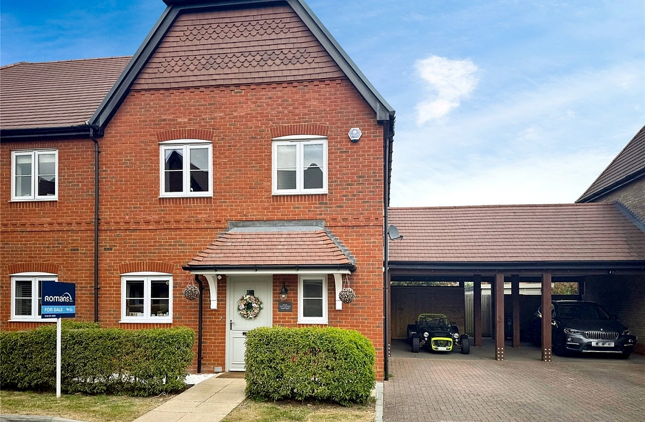 4 bedroom house for sale - Hazylwood, Wokingham, Berkshire, RG40 - Property View 1