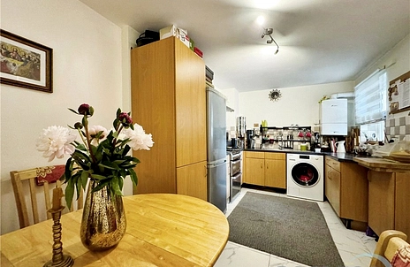 2 bedroom apartment for sale - High Street, Aldershot, Hampshire, GU11 - Property View 3