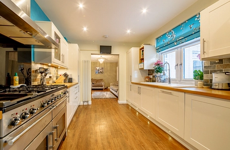 3 bedroom house for sale - Eastheath Avenue, Wokingham, Berkshire, RG41 - Property View 2