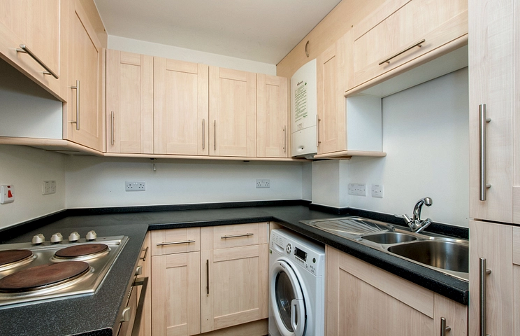 1 bedroom apartment to rent - Broadway Court, 29A Broadway, Maidenhead, SL6