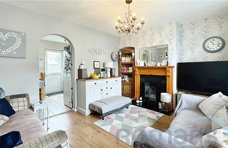 3 bedroom house for sale - Newport Road, Aldershot, Hampshire, GU12 - Property View 2
