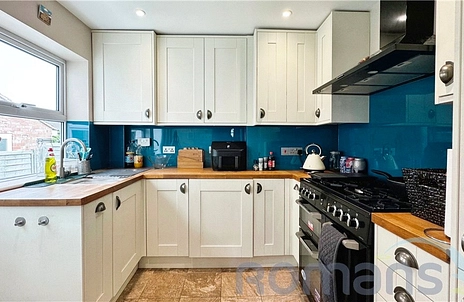 3 bedroom house for sale - Holly Road, Aldershot, Hampshire, GU12 - Property View 3