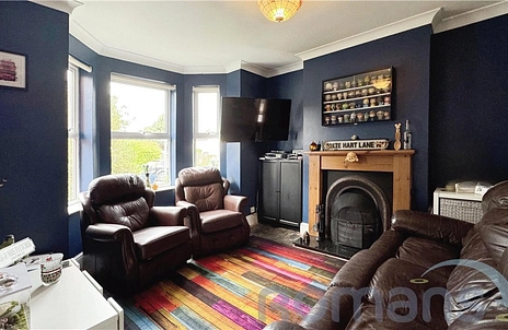 3 bedroom house for sale - Holly Road, Aldershot, Hampshire, GU12 - Property View 2