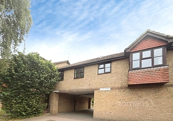 2 bedroom apartment for sale - Newport Road, Aldershot, Hampshire, GU12 - Property View 1