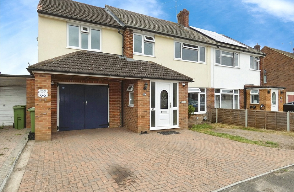 4 bedroom house for sale - Field Way, Aldershot, Hampshire, GU12 - Property View 1