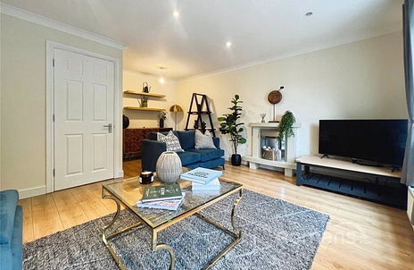 4 bedroom house for sale - Hawker Road, Ash Vale, Aldershot, Surrey, GU12 - Property View 3