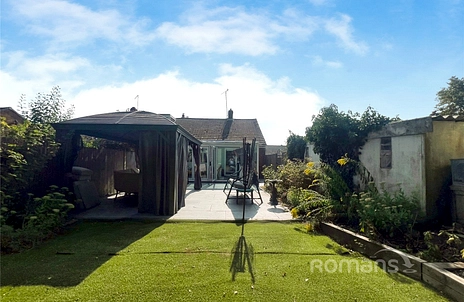 2 bedroom bungalow for sale - Field Way, Aldershot, Hampshire, GU12 - Property View 2