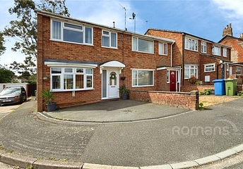 3 bedroom house for sale - Alfonso Close, Aldershot, Hampshire, GU12 - Property View 1