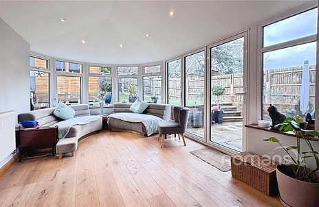 4 bedroom house for sale - Russet Glade, Aldershot, Hampshire, GU11 - Property View 2