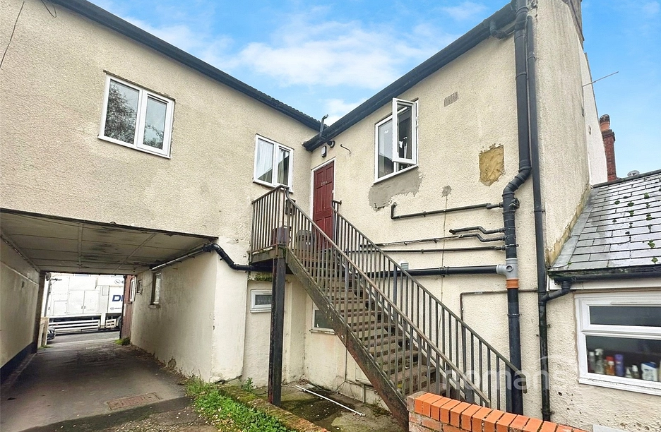 3 bedroom apartment for sale - Grosvenor Road, Aldershot, Hampshire, GU11 - Property View 1