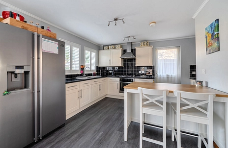 4 bedroom house for sale - Old Chapel Lane, Ash, Aldershot, Surrey, GU12 - Property View 3