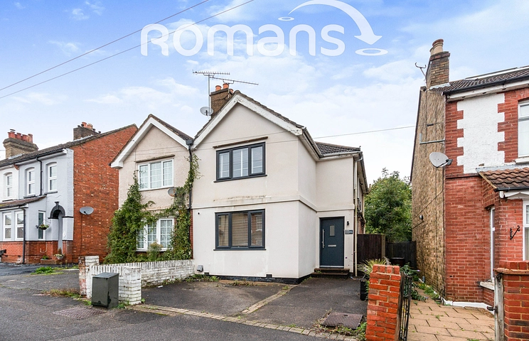 3 bedroom house to rent - Holly Road, Aldershot, Hampshire, GU12