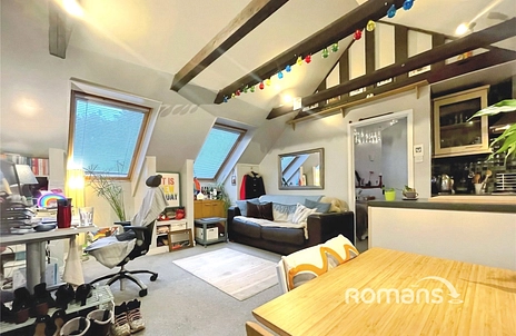 1 bedroom apartment to rent - Lodge Hill Road, Lower Bourne, Farnham, Surrey, GU10 - Property View 3