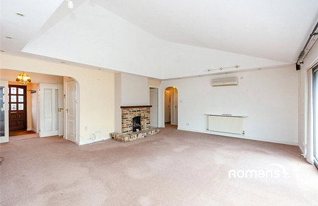 4 bedroom bungalow to rent - Poyle Road, Tongham, Farnham, Surrey, GU10 - Property View 2