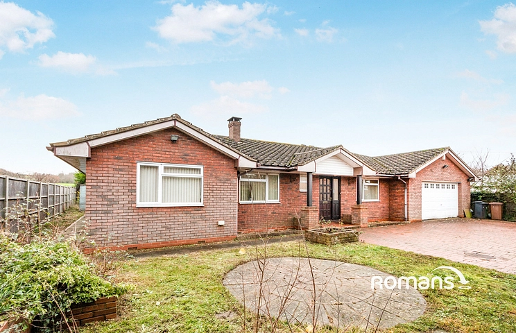 4 bedroom bungalow to rent - Poyle Road, Tongham, Farnham, Surrey, GU10