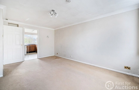 2 bedroom maisonette for sale - Fulmead Road, Reading, Berkshire, RG30 - Property View 3