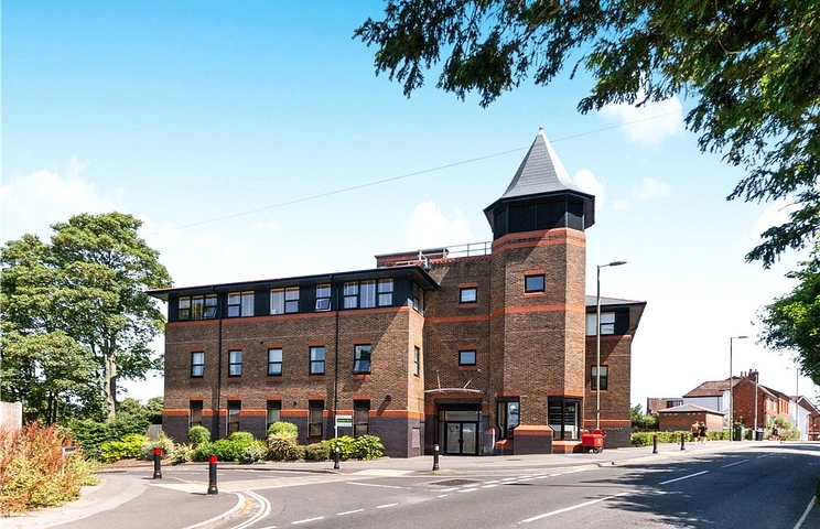 2 bedroom apartment for sale - Chailey Court, 27 Winchester Road, Basingstoke, Hampshire, RG21